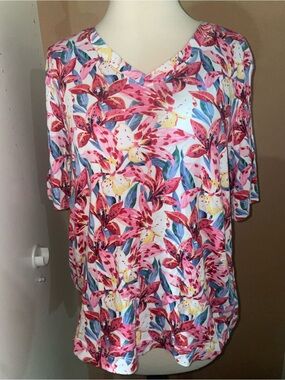 Chico's Pink Multi Floral V-Neck Short Sleeve Top